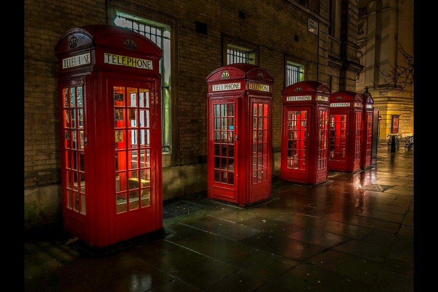 London Phone Gallery1