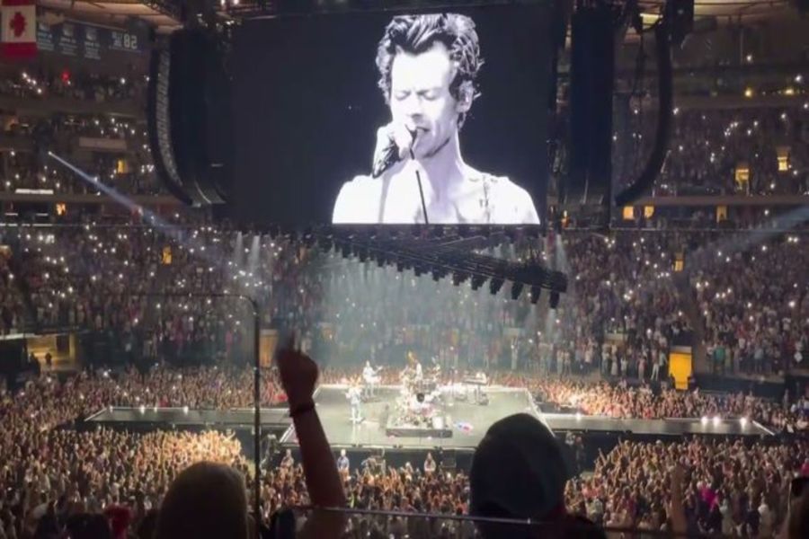 nyc-us-harry-styles-for-2-image1_1-1.jpg